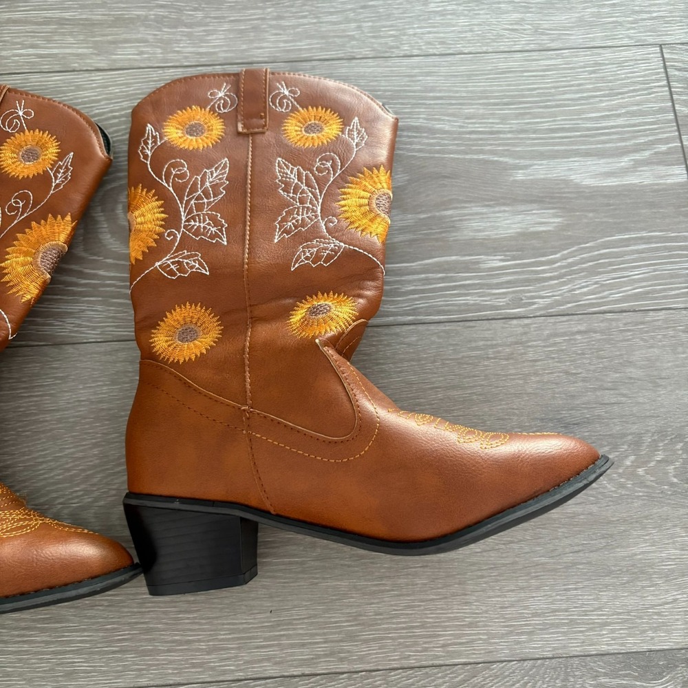 NEW Womens Brown Sunflower Embroidery Faux Leather Cowgirl Western Boots Size 37 - Picture 3 of 16